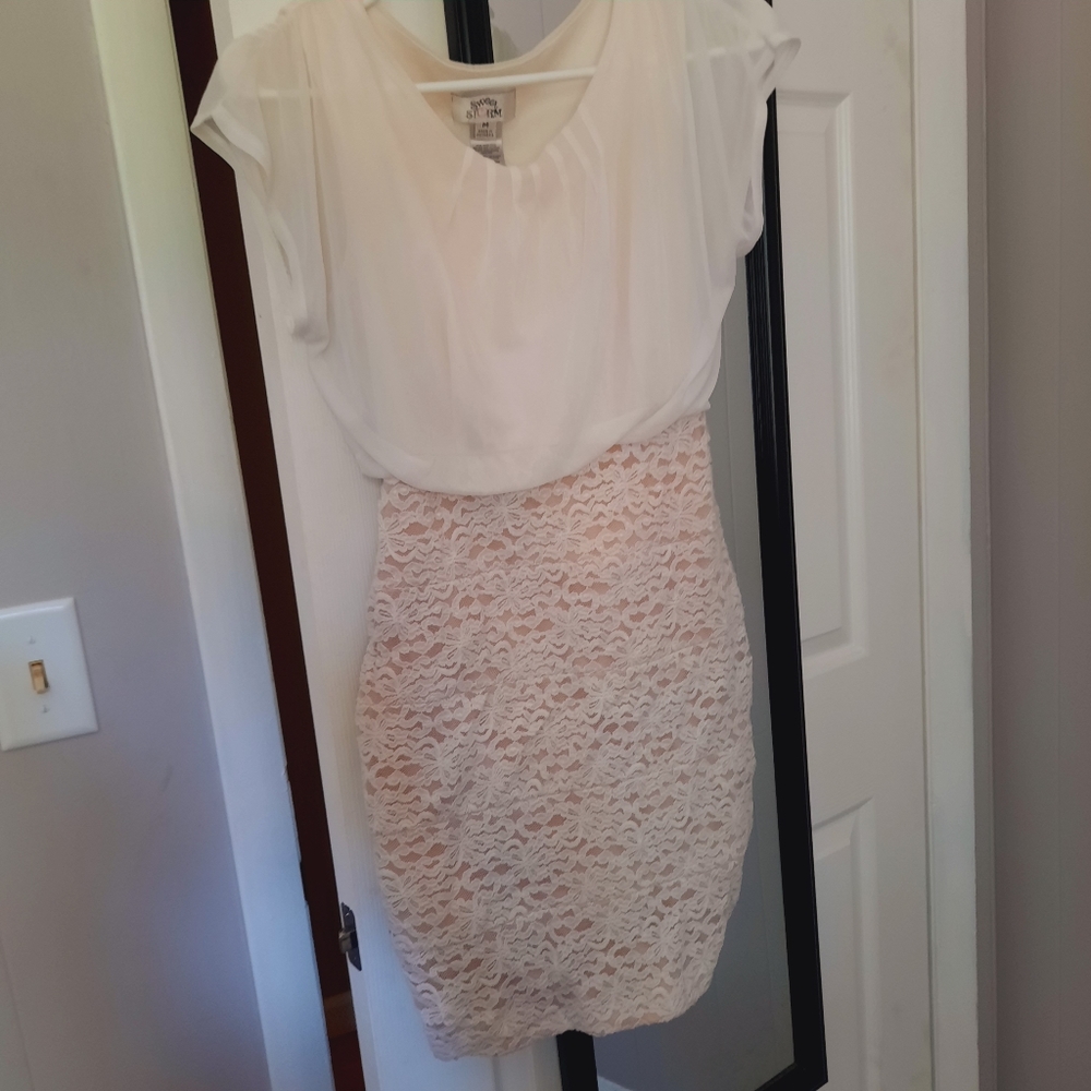 Dress - Picture 2 of 4